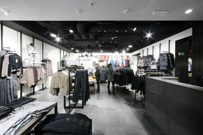 免費(fèi)高清實(shí)拍 歐洲服裝店場景助力零售營銷